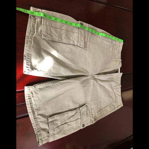 Men's Levi Cargo Shorts W32 - Picture 2 of 4